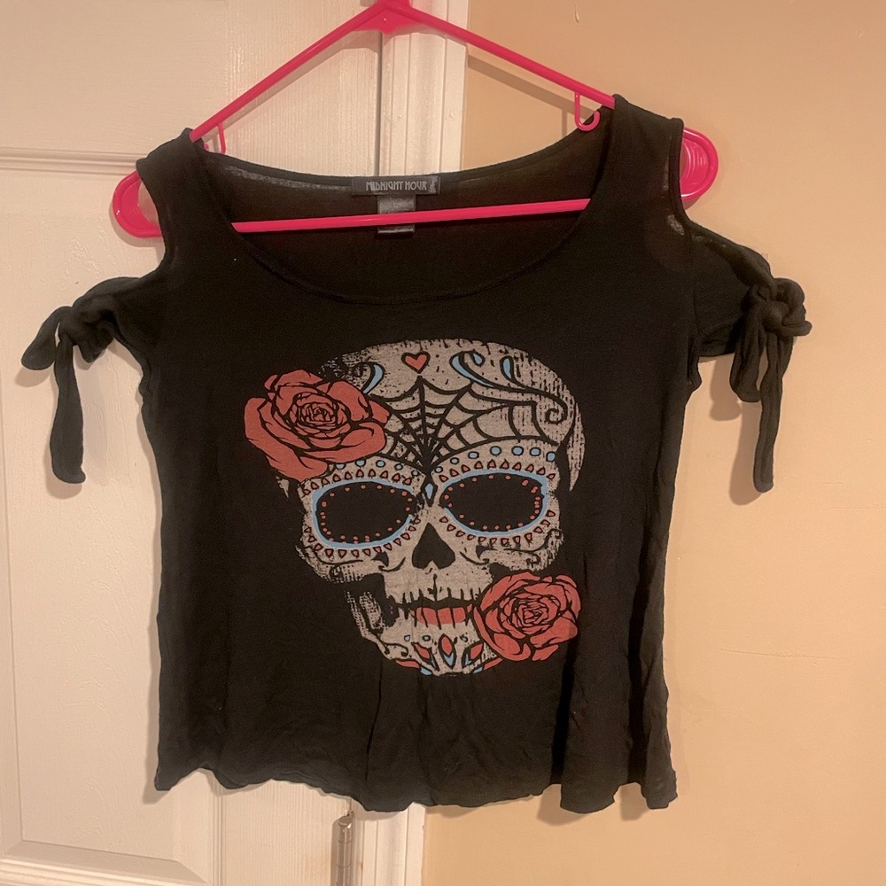Sugar skull shirt size xs